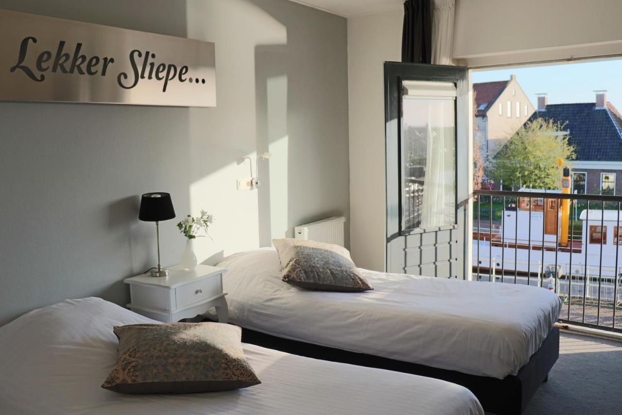 Stadsherberg 'Het Wapen Van Ijlst' Exterior photo
