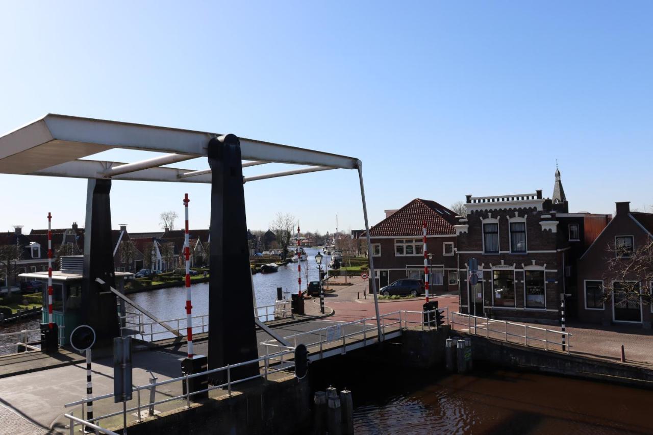 Stadsherberg 'Het Wapen Van Ijlst' Exterior photo