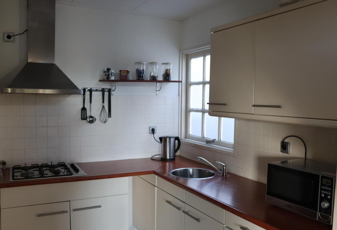 Stadsherberg 'Het Wapen Van Ijlst' Exterior photo